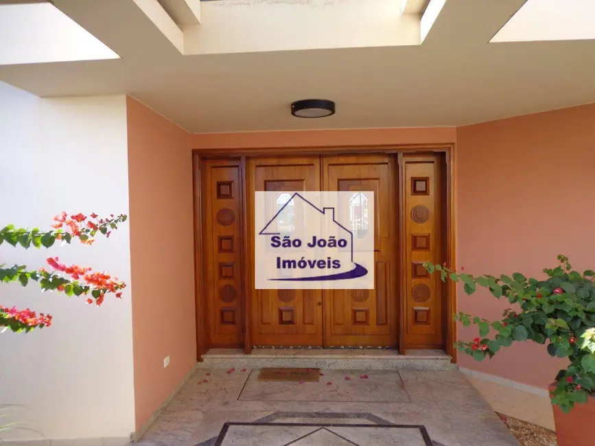 Casa com 4 quartos à venda, 908m2 em Jardim Bela Vista, Sao Joao Da Boa Vista - SP - imagem 3 Foto 3 de Casa com 4 quartos à venda, 908m2 em Jardim Bela Vista, Sao Joao Da Boa Vista - SP