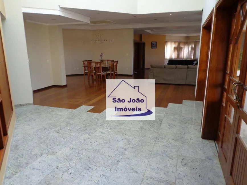 Casa com 4 quartos à venda, 908m2 em Jardim Bela Vista, Sao Joao Da Boa Vista - SP - imagem 4 Foto 4 de Casa com 4 quartos à venda, 908m2 em Jardim Bela Vista, Sao Joao Da Boa Vista - SP