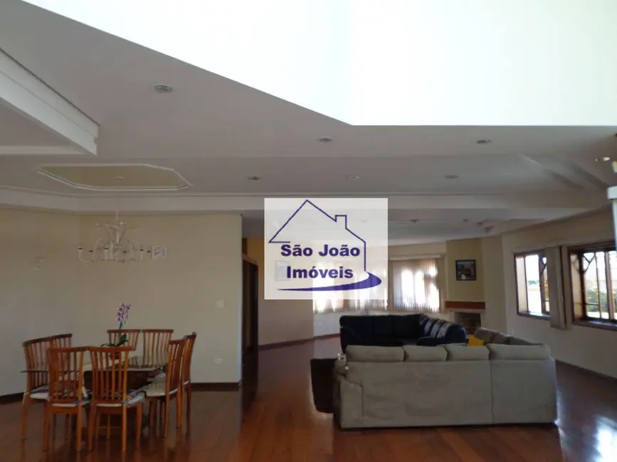 Casa com 4 quartos à venda, 908m2 em Jardim Bela Vista, Sao Joao Da Boa Vista - SP - imagem 6 Foto 6 de Casa com 4 quartos à venda, 908m2 em Jardim Bela Vista, Sao Joao Da Boa Vista - SP