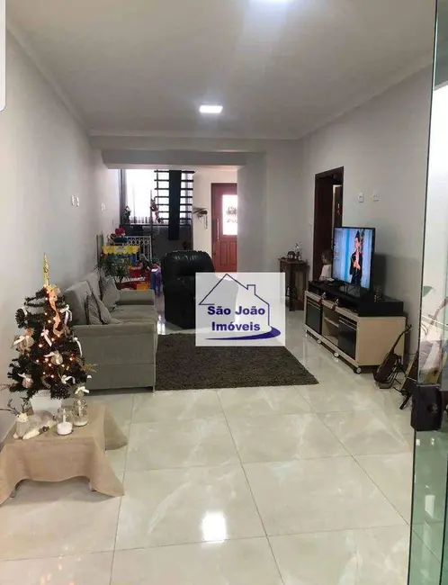 Casa com 4 quartos à venda, 300m2 em Jardim das Flores, Sao Joao Da Boa Vista - SP - imagem 3 Foto 3 de Casa com 4 quartos à venda, 300m2 em Jardim das Flores, Sao Joao Da Boa Vista - SP