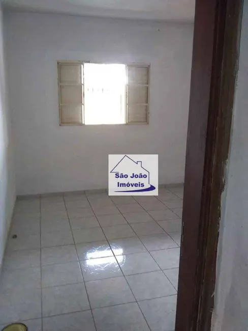 Casa com 2 quartos à venda, 180m2 em Jardim Amoreiras, Sao Joao Da Boa Vista - SP - imagem 4 Foto 4 de Casa com 2 quartos à venda, 180m2 em Jardim Amoreiras, Sao Joao Da Boa Vista - SP