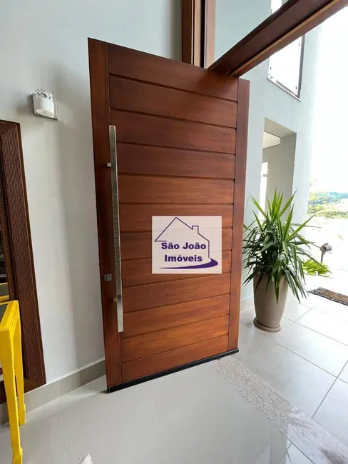 Casa com 3 quartos à venda, 450m2 em Jardim Recanto do Bosque, Sao Joao Da Boa Vista - SP - imagem 4 Foto 4 de Casa com 3 quartos à venda, 450m2 em Jardim Recanto do Bosque, Sao Joao Da Boa Vista - SP