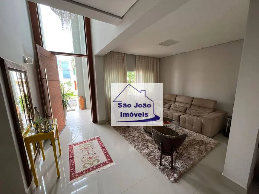 Casa com 3 quartos à venda, 450m2 em Jardim Recanto do Bosque, Sao Joao Da Boa Vista - SP - imagem 3 Foto 3 de Casa com 3 quartos à venda, 450m2 em Jardim Recanto do Bosque, Sao Joao Da Boa Vista - SP
