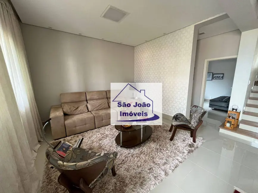 Casa com 3 quartos à venda, 450m2 em Jardim Recanto do Bosque, Sao Joao Da Boa Vista - SP - imagem 6 Foto 6 de Casa com 3 quartos à venda, 450m2 em Jardim Recanto do Bosque, Sao Joao Da Boa Vista - SP