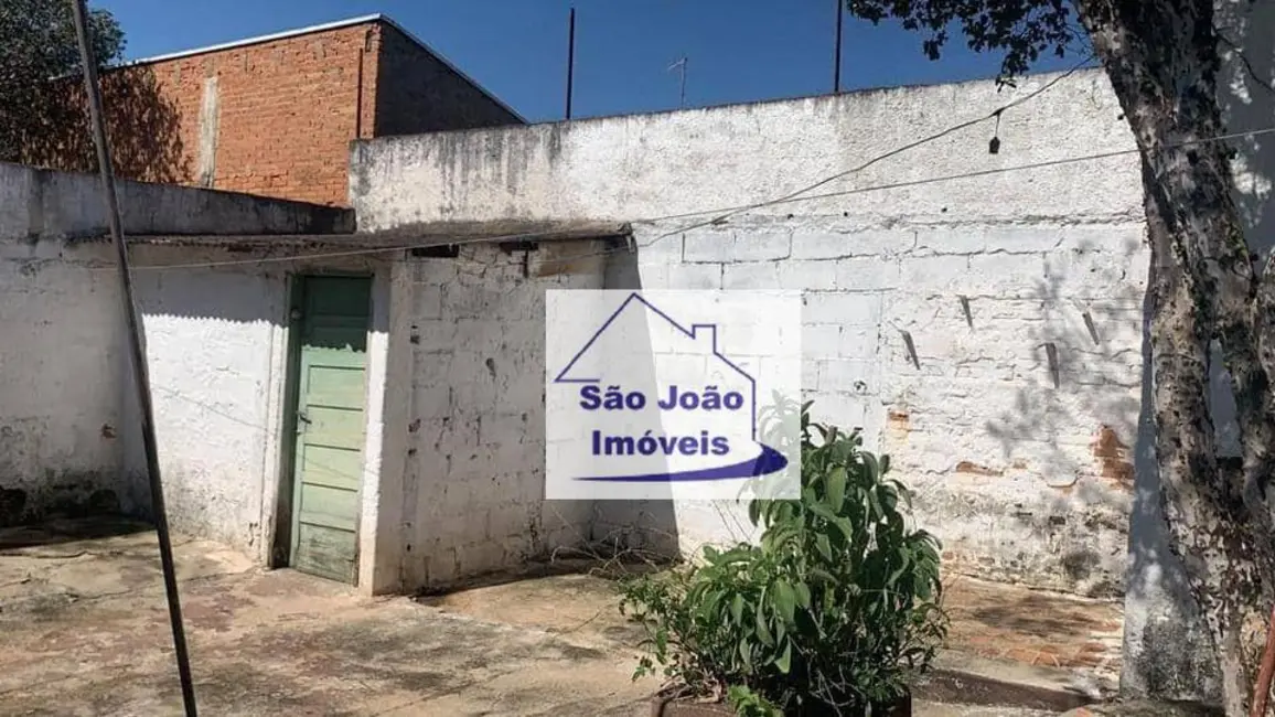 Casa com 3 quartos à venda, 200m2 em Jardim Primeiro de Maio, Sao Joao Da Boa Vista - SP - imagem 3 Foto 3 de Casa com 3 quartos à venda, 200m2 em Jardim Primeiro de Maio, Sao Joao Da Boa Vista - SP