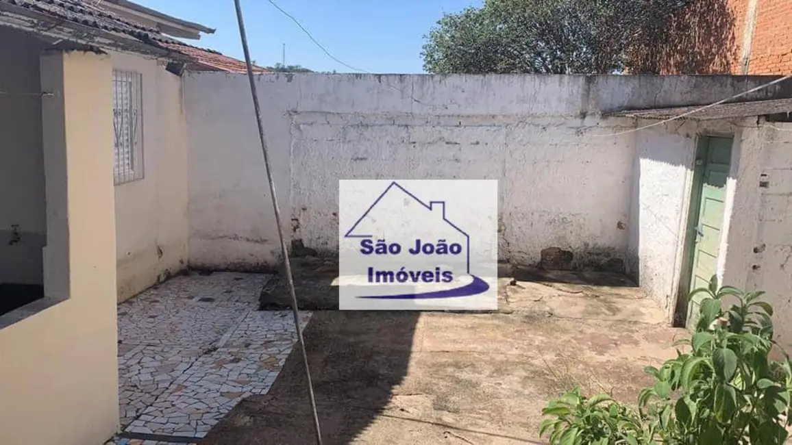 Casa com 3 quartos à venda, 200m2 em Jardim Primeiro de Maio, Sao Joao Da Boa Vista - SP - imagem 6 Foto 6 de Casa com 3 quartos à venda, 200m2 em Jardim Primeiro de Maio, Sao Joao Da Boa Vista - SP
