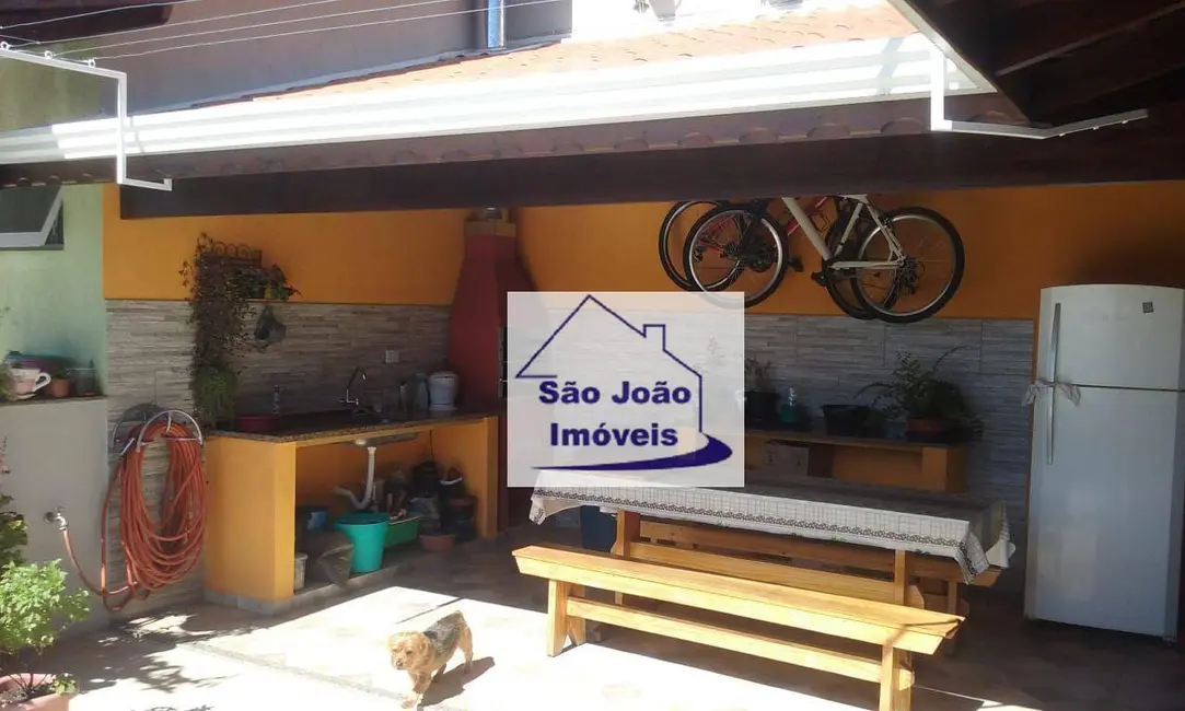 Casa com 4 quartos à venda, 339m2 em Vila Fleming, Sao Joao Da Boa Vista - SP - imagem 4 Foto 4 de Casa com 4 quartos à venda, 339m2 em Vila Fleming, Sao Joao Da Boa Vista - SP