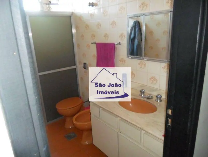 Casa com 3 quartos à venda, 253m2 em Vila Brasil, Sao Joao Da Boa Vista - SP - imagem 6 Foto 6 de Casa com 3 quartos à venda, 253m2 em Vila Brasil, Sao Joao Da Boa Vista - SP