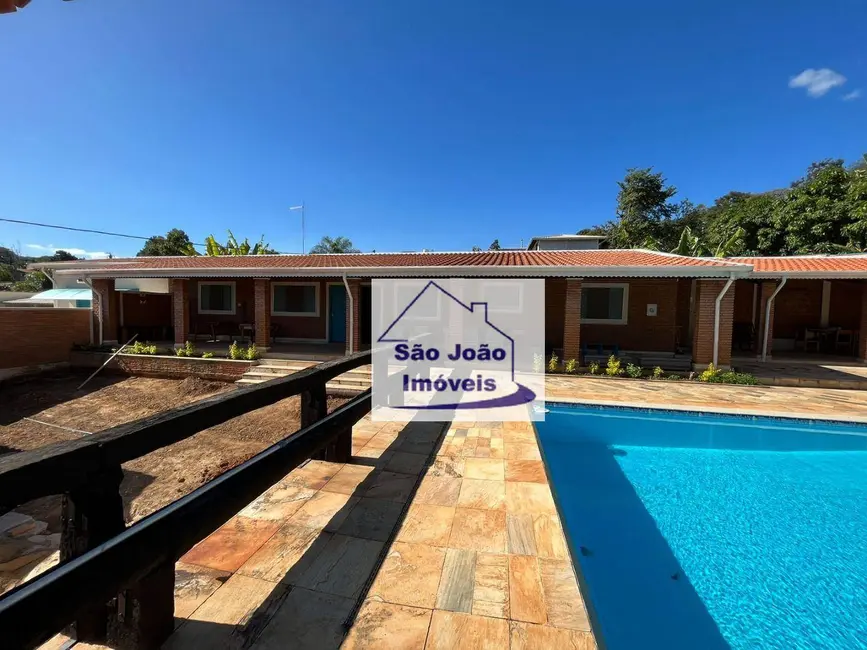 Chácara com 3 quartos à venda, 2000m2 em Aguas Da Prata - SP - imagem 3 Foto 3 de Chácara com 3 quartos à venda, 2000m2 em Aguas Da Prata - SP