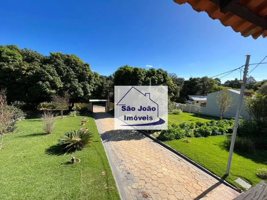 Chácara com 3 quartos à venda, 2000m2 em Aguas Da Prata - SP - imagem 4 Foto 4 de Chácara com 3 quartos à venda, 2000m2 em Aguas Da Prata - SP