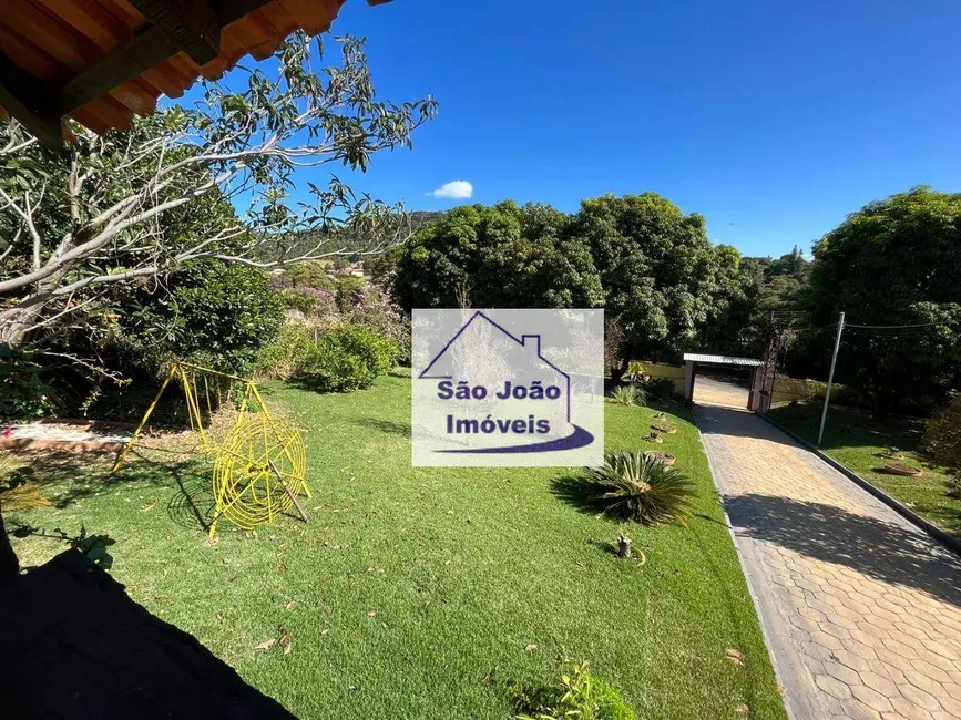 Chácara com 3 quartos à venda, 2000m2 em Aguas Da Prata - SP - imagem 5 Foto 5 de Chácara com 3 quartos à venda, 2000m2 em Aguas Da Prata - SP