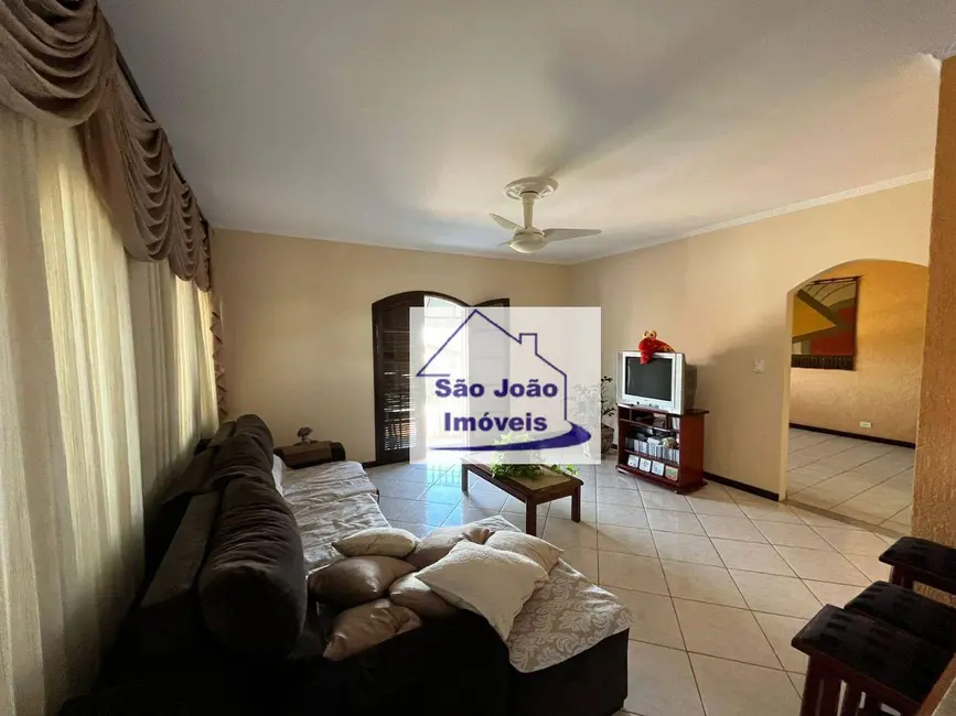 Foto 4 de Casa com 4 quartos à venda, 498m2 em Parque Colina da Mantiqueira, Sao Joao Da Boa Vista - SP