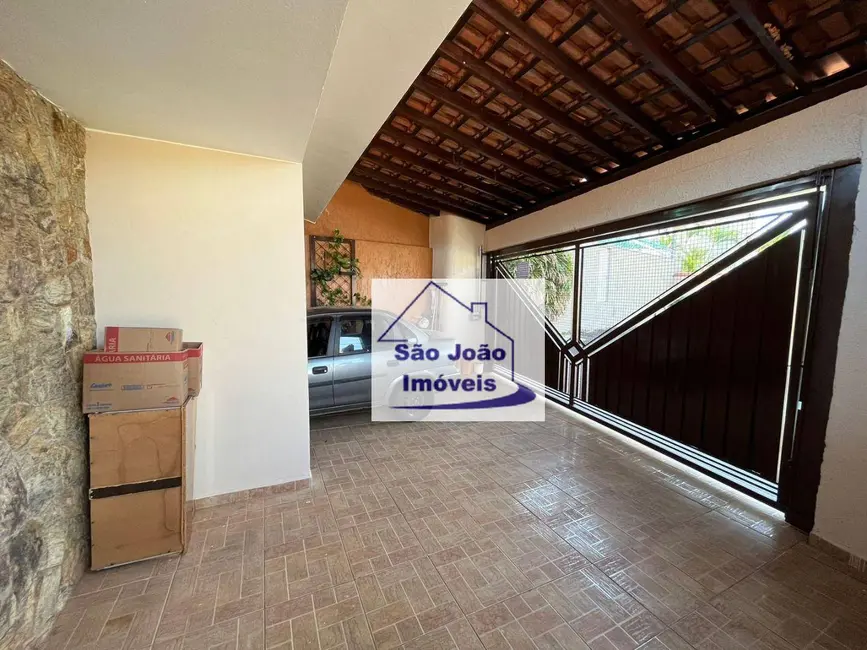 Foto 2 de Casa com 4 quartos à venda, 498m2 em Parque Colina da Mantiqueira, Sao Joao Da Boa Vista - SP