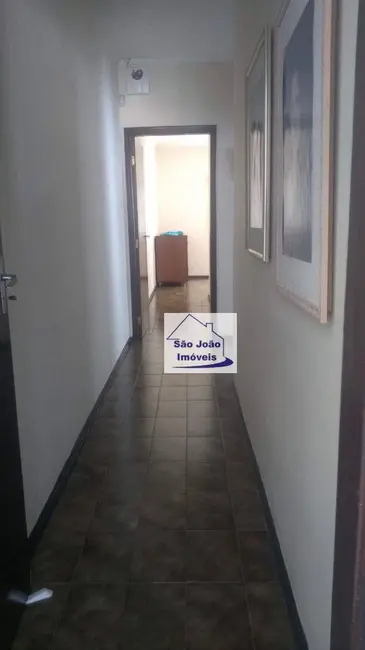 Casa com 3 quartos à venda, 184m2 em Jardim São Nicolau, Sao Joao Da Boa Vista - SP - imagem 4 Foto 4 de Casa com 3 quartos à venda, 184m2 em Jardim São Nicolau, Sao Joao Da Boa Vista - SP