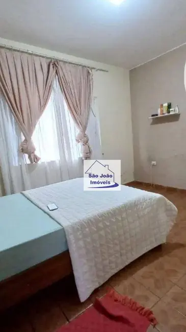 Casa com 2 quartos à venda, 170m2 em Vila Fleming, Sao Joao Da Boa Vista - SP - imagem 4 Foto 4 de Casa com 2 quartos à venda, 170m2 em Vila Fleming, Sao Joao Da Boa Vista - SP