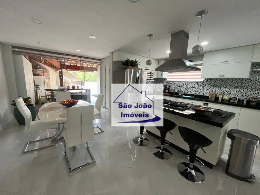 Foto 6 de Casa com 3 quartos à venda, 308m2 em Vila Tenente Vasconcelos, Sao Joao Da Boa Vista - SP