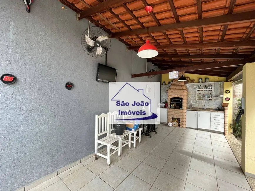 Casa com 3 quartos à venda, 250m2 em Jardim São Salvador, Sao Joao Da Boa Vista - SP - imagem 3 Foto 3 de Casa com 3 quartos à venda, 250m2 em Jardim São Salvador, Sao Joao Da Boa Vista - SP