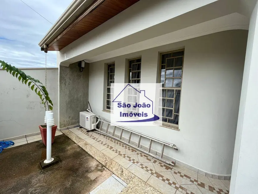 Foto 1 de Casa com 3 quartos à venda, 250m2 em Jardim São Salvador, Sao Joao Da Boa Vista - SP