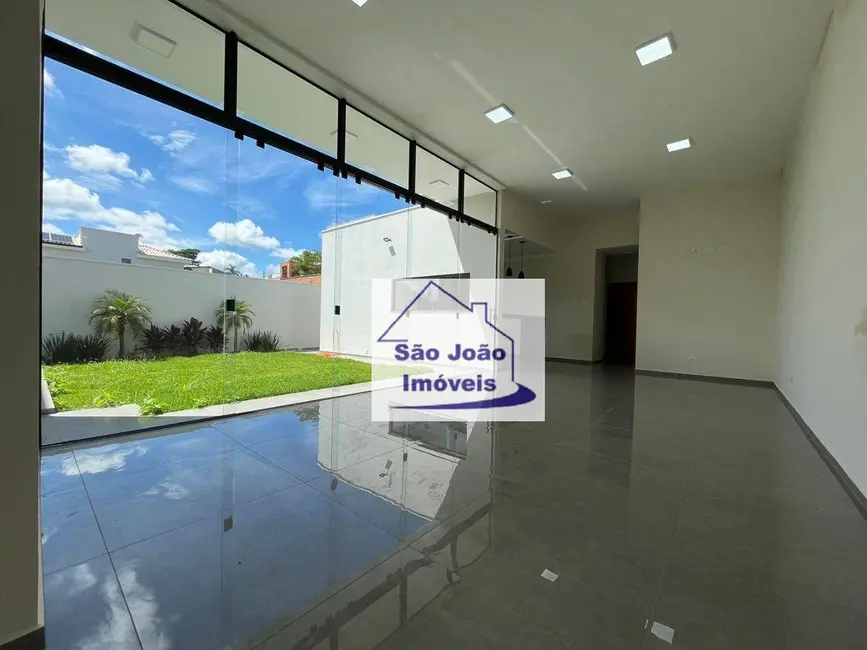 Casa com 3 quartos à venda, 300m2 em Jardim Monte Verde, Sao Joao Da Boa Vista - SP - imagem 4 Foto 4 de Casa com 3 quartos à venda, 300m2 em Jardim Monte Verde, Sao Joao Da Boa Vista - SP