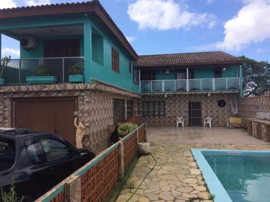 Foto 1 de Casa com 4 quartos à venda, 10m2 em Pelotas - RS