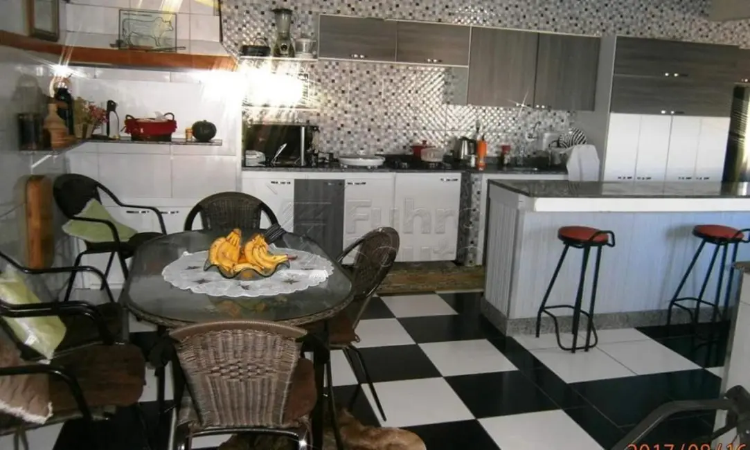 Foto 2 de Casa com 4 quartos à venda, 10m2 em Pelotas - RS