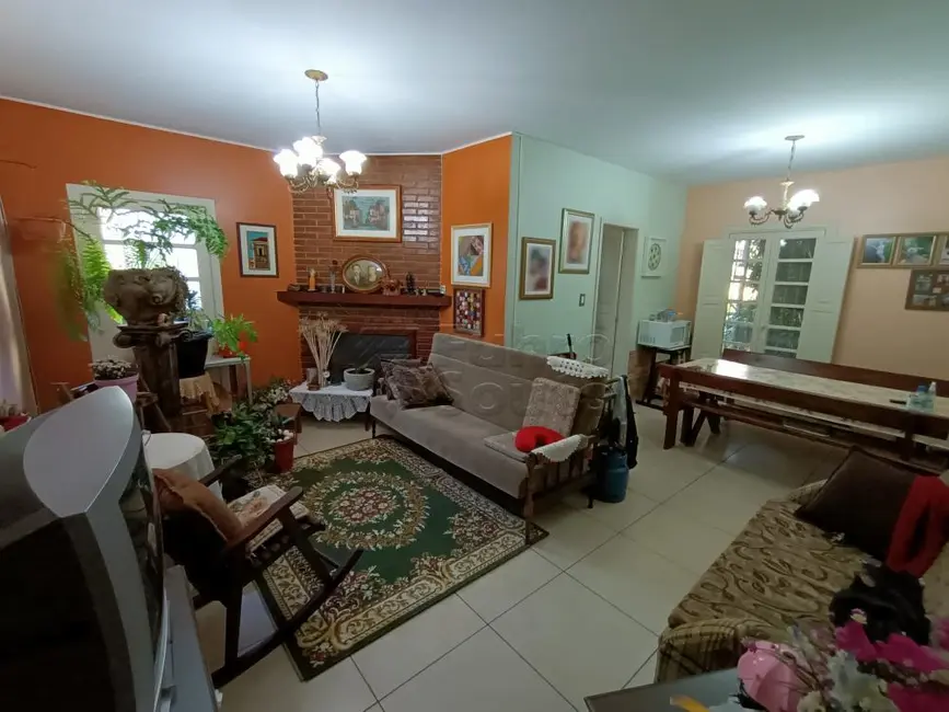 Foto 1 de Casa com 4 quartos à venda, 254m2 em Pelotas - RS
