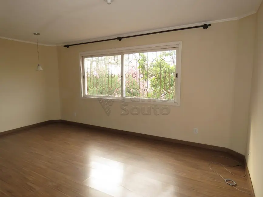 Foto 2 de Apartamento com 3 quartos à venda, 85m2 em Pelotas - RS