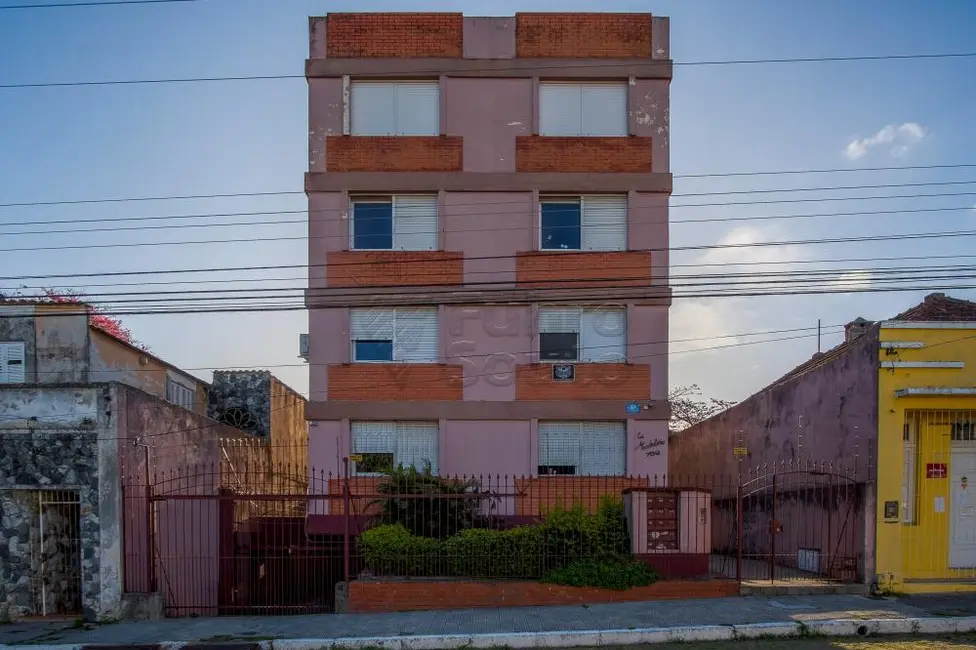 Foto 1 de Apartamento com 3 quartos à venda, 85m2 em Pelotas - RS