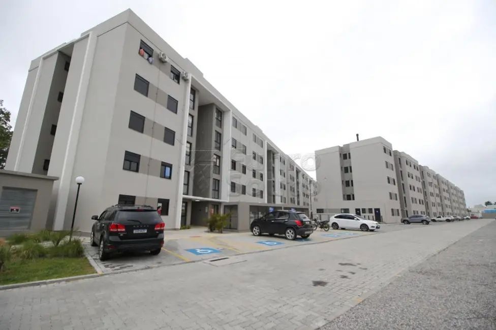 Foto 2 de Apartamento com 2 quartos à venda, 55m2 em Pelotas - RS