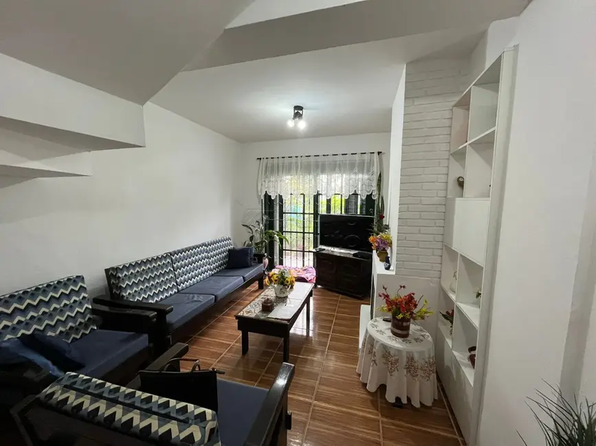 Foto 2 de Casa com 4 quartos à venda, 287m2 em Pelotas - RS