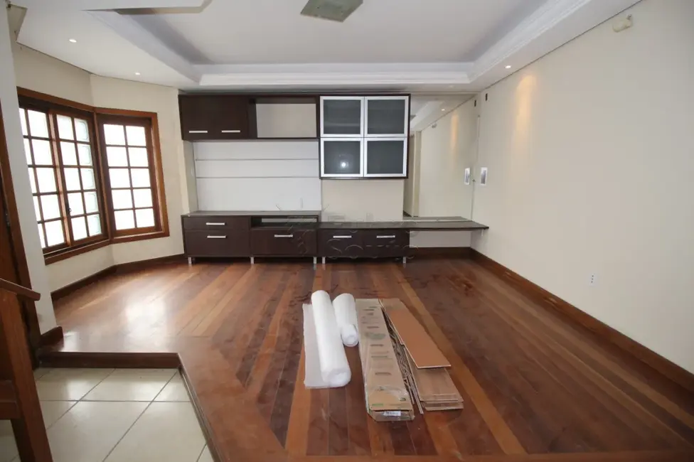 Foto 1 de Casa com 2 quartos para alugar, 285m2 em Pelotas - RS
