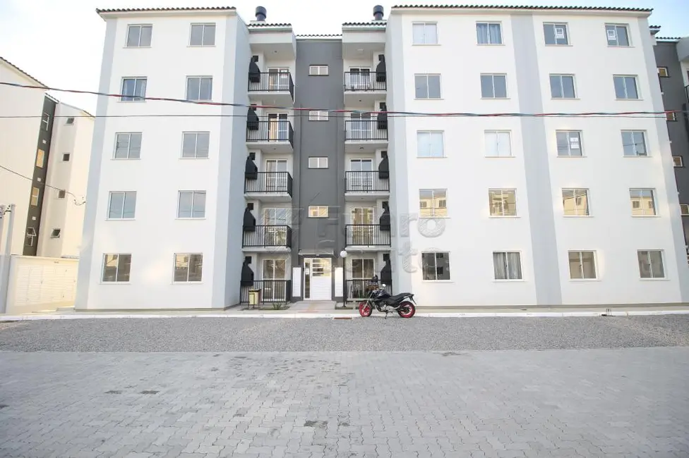Foto 2 de Apartamento com 2 quartos para alugar, 45m2 em Pelotas - RS