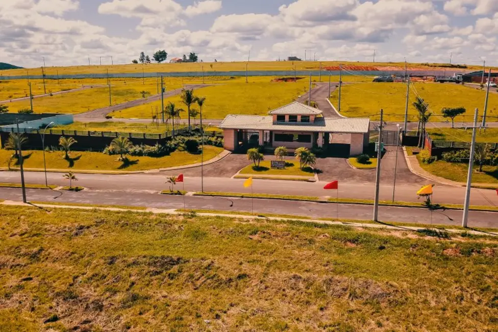 Foto 1 de Terreno / Lote à venda em Jacarezinho - PR