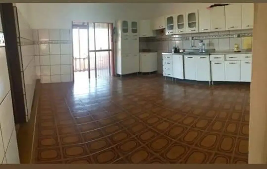Casa com 2 quartos à venda, 60m2 em Jacarezinho - PR - imagem 5 Foto 5 de Casa com 2 quartos à venda, 60m2 em Jacarezinho - PR