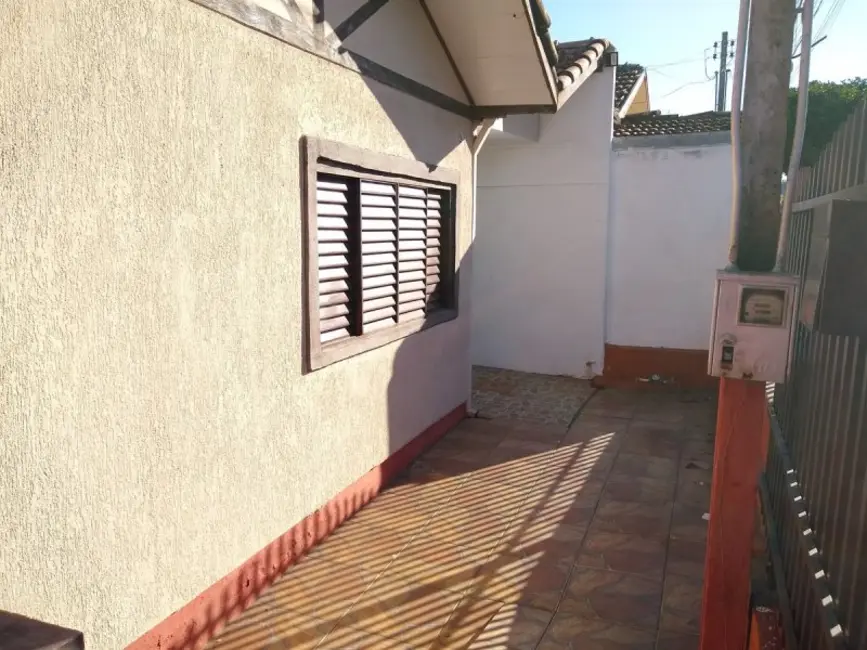 Foto 2 de Casa com 2 quartos à venda, 60m2 em Jacarezinho - PR