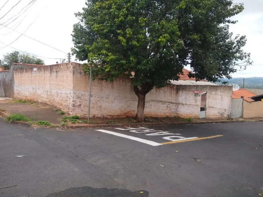 Casa com 2 quartos à venda, 80m2 em Jacarezinho - PR - imagem 3 Foto 3 de Casa com 2 quartos à venda, 80m2 em Jacarezinho - PR