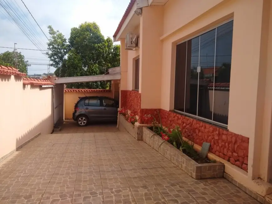 Casa com 4 quartos à venda, 330m2 em Jacarezinho - PR - imagem 7 Foto 7 de Casa com 4 quartos à venda, 330m2 em Jacarezinho - PR