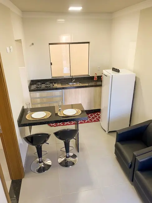 Foto 4 de Kitnet com 1 quarto para alugar, 42m2 em Jacarezinho - PR