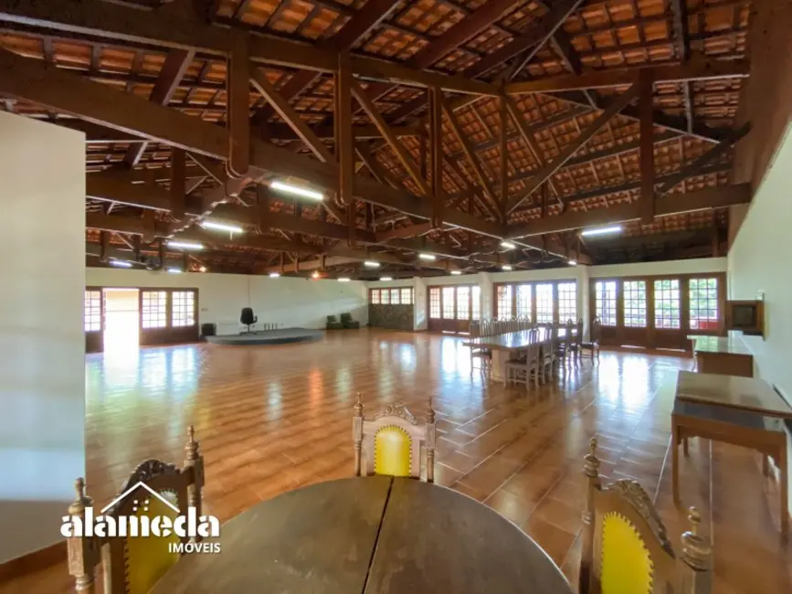 Casa com 7 quartos à venda, 1738m2 em Jacarezinho - PR - imagem 9 Foto 9 de Casa com 7 quartos à venda, 1738m2 em Jacarezinho - PR
