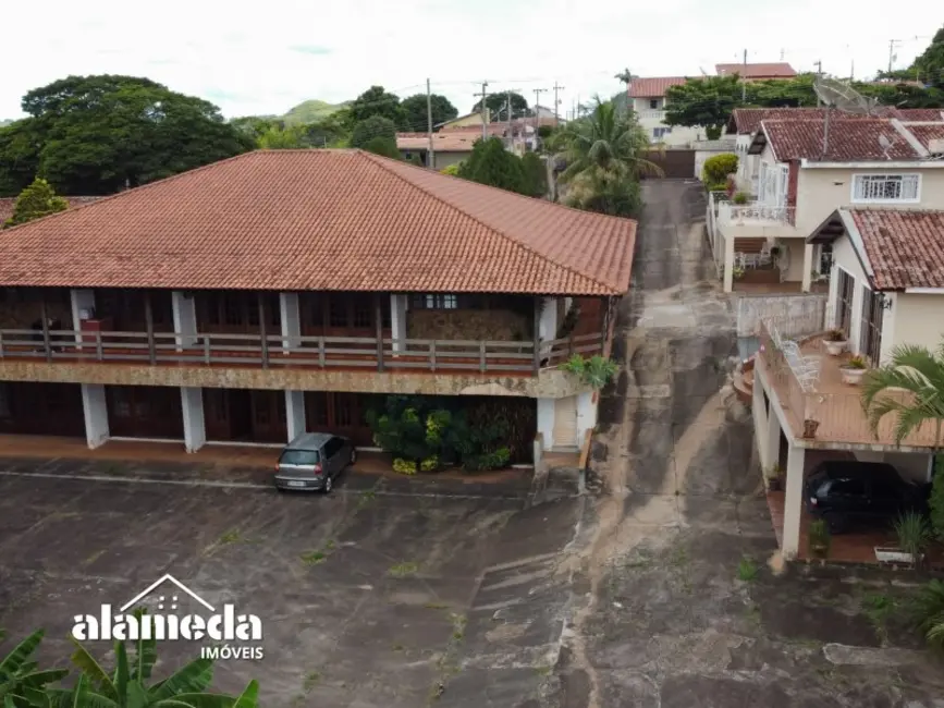 Casa com 7 quartos à venda, 1738m2 em Jacarezinho - PR - imagem 4 Foto 4 de Casa com 7 quartos à venda, 1738m2 em Jacarezinho - PR