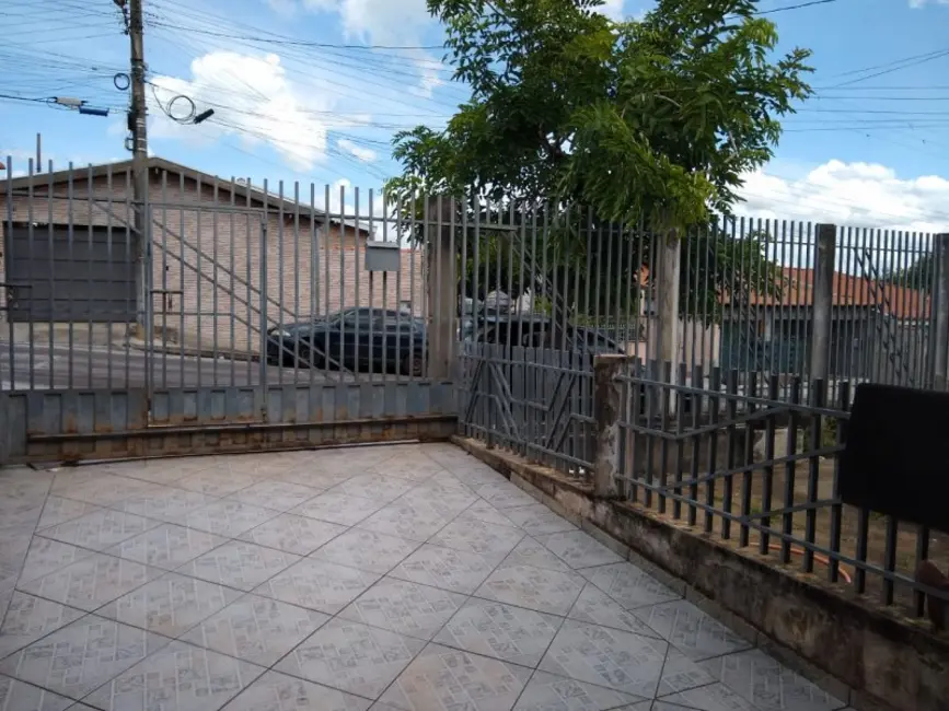 Casa com 3 quartos à venda, 70m2 em Jacarezinho - PR - imagem 4 Foto 4 de Casa com 3 quartos à venda, 70m2 em Jacarezinho - PR
