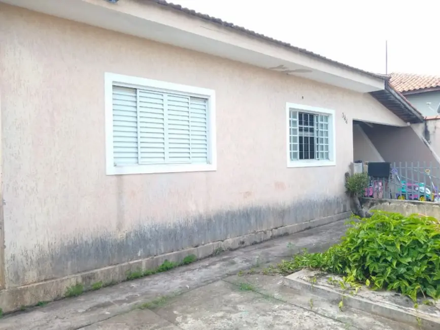 Casa com 3 quartos à venda, 70m2 em Jacarezinho - PR - imagem 5 Foto 5 de Casa com 3 quartos à venda, 70m2 em Jacarezinho - PR