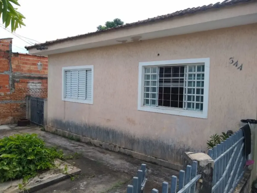 Casa com 3 quartos à venda, 70m2 em Jacarezinho - PR - imagem 3 Foto 3 de Casa com 3 quartos à venda, 70m2 em Jacarezinho - PR