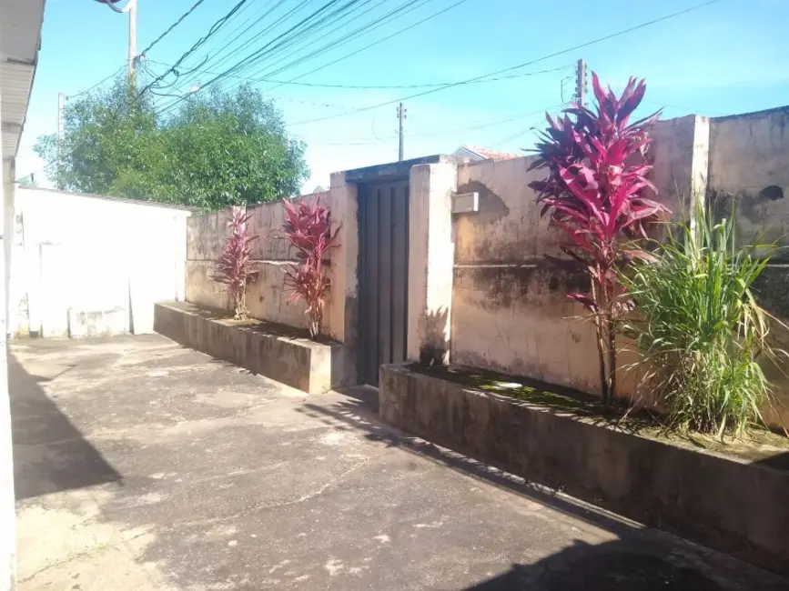 Casa com 2 quartos à venda, 101m2 em Jacarezinho - PR - imagem 4 Foto 4 de Casa com 2 quartos à venda, 101m2 em Jacarezinho - PR
