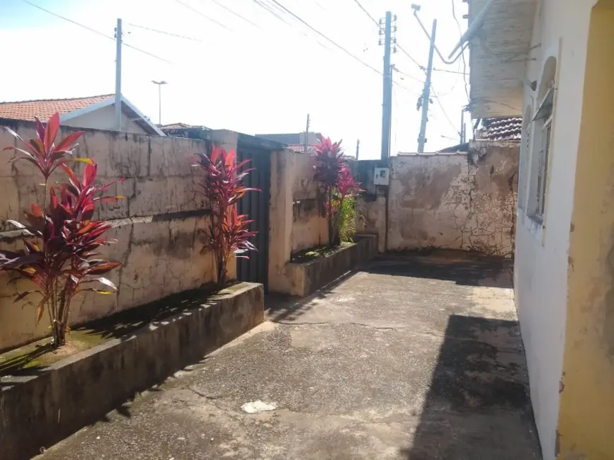 Casa com 2 quartos à venda, 101m2 em Jacarezinho - PR - imagem 5 Foto 5 de Casa com 2 quartos à venda, 101m2 em Jacarezinho - PR