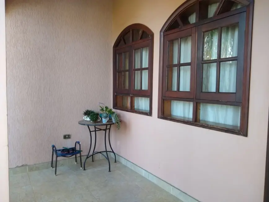 Casa com 3 quartos à venda, 249m2 em Jacarezinho - PR - imagem 5 Foto 5 de Casa com 3 quartos à venda, 249m2 em Jacarezinho - PR