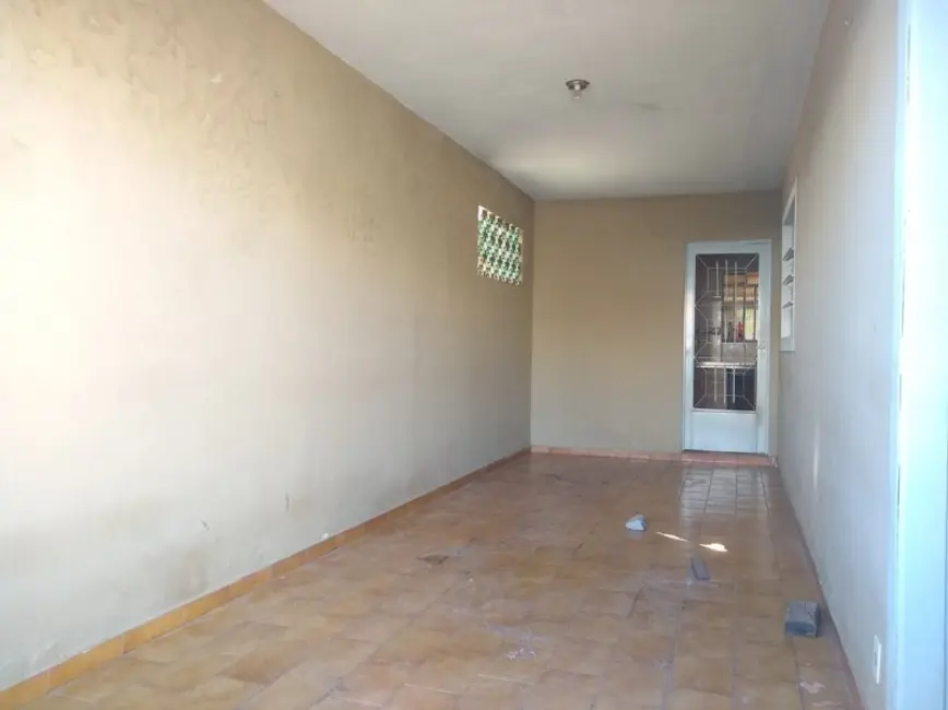 Casa com 3 quartos à venda, 121m2 em Jacarezinho - PR - imagem 5 Foto 5 de Casa com 3 quartos à venda, 121m2 em Jacarezinho - PR