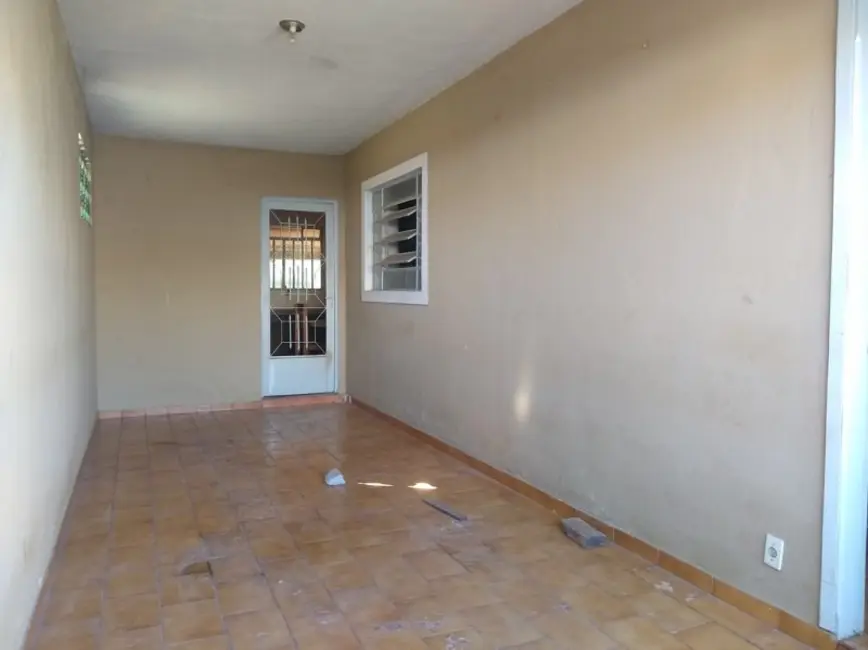 Casa com 3 quartos à venda, 121m2 em Jacarezinho - PR - imagem 6 Foto 6 de Casa com 3 quartos à venda, 121m2 em Jacarezinho - PR