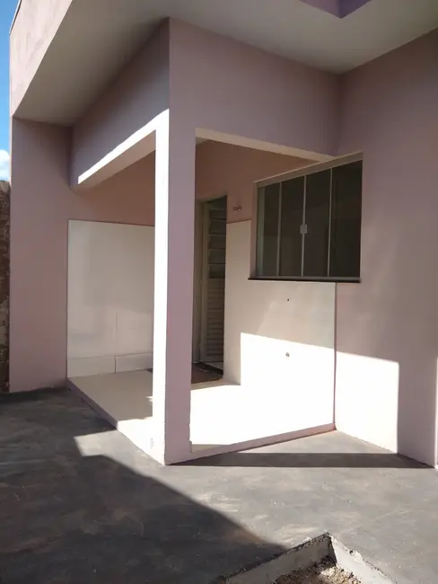 Casa com 2 quartos à venda, 54m2 em Jacarezinho - PR - imagem 8 Foto 8 de Casa com 2 quartos à venda, 54m2 em Jacarezinho - PR