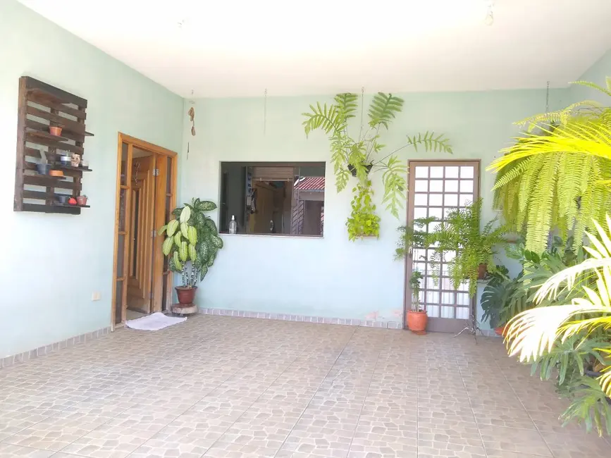 Casa com 3 quartos à venda, 150m2 em Jacarezinho - PR - imagem 5 Foto 5 de Casa com 3 quartos à venda, 150m2 em Jacarezinho - PR